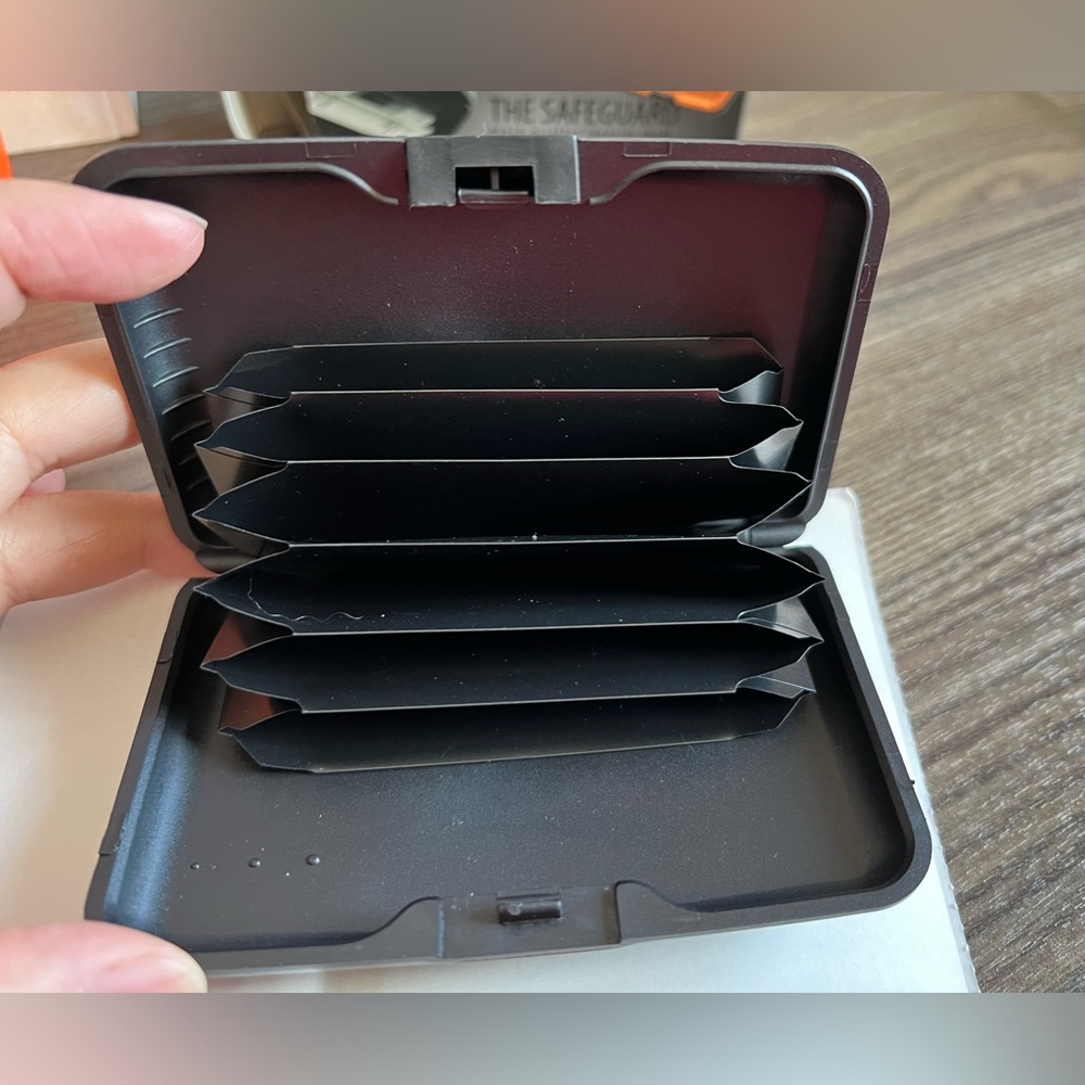 NWOT Card Holder Case